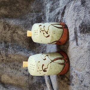 Vintage Mexican Folk Art Pottery Salt And Pepper Shakers Cork Top Closure Orange